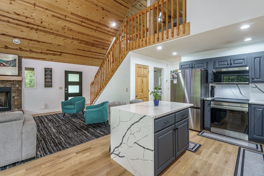 135 Heritage Trail, Brasstown NC 28902 - Photo