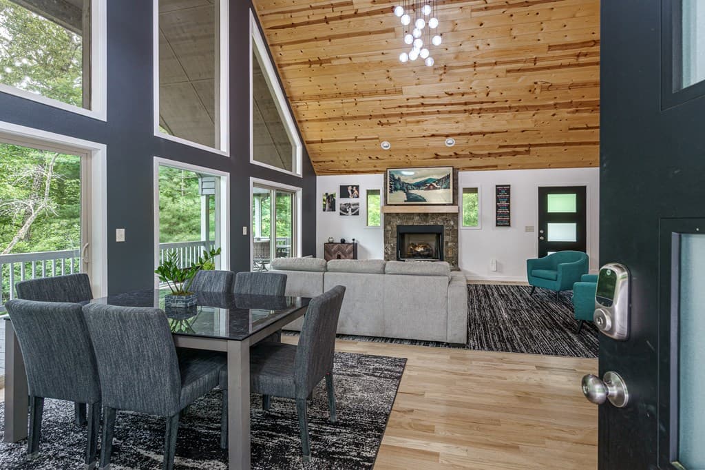 135 Heritage Trail, Brasstown NC 28902 - Photo