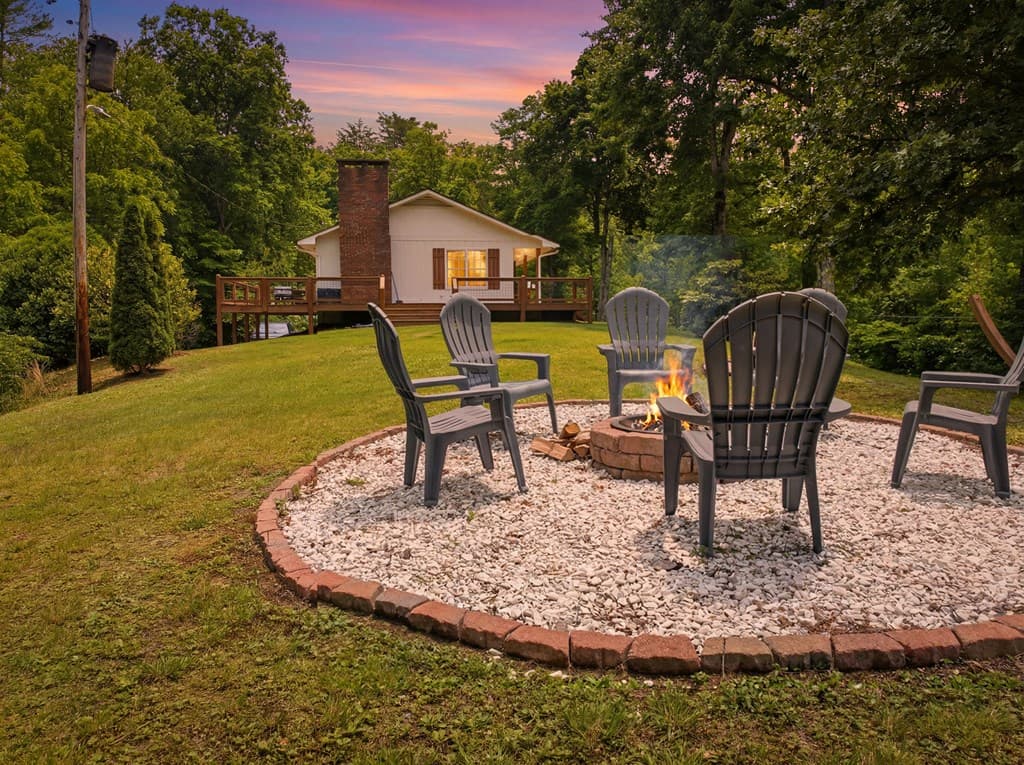 305 White Mountain, Marble NC 28905 - Photo