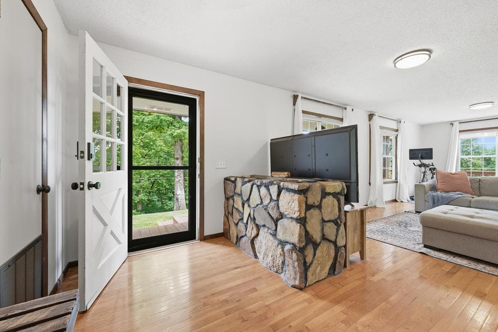 305 White Mountain, Marble NC 28905 - Photo