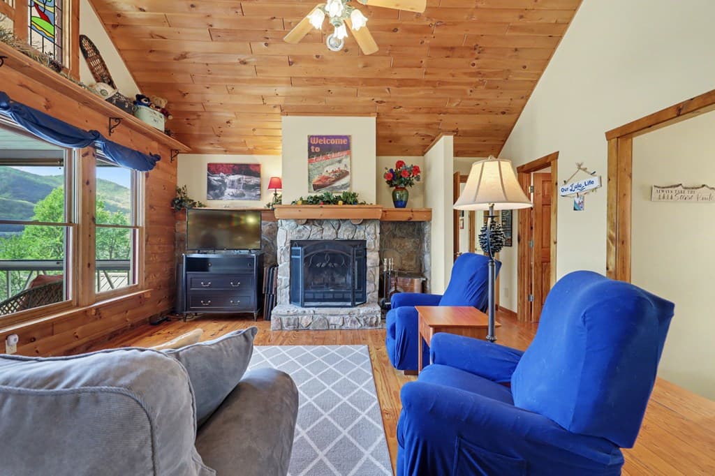1930 Lakeview Summit Drive, Young Harris GA 30582 - Photo