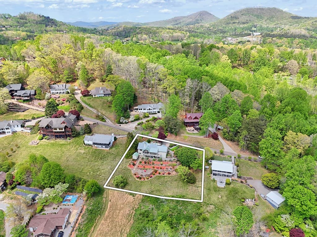 1930 Lakeview Summit Drive, Young Harris GA 30582 - Photo
