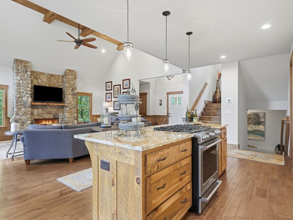 152 Oceola Drive, Ellijay GA 30540 - Photo