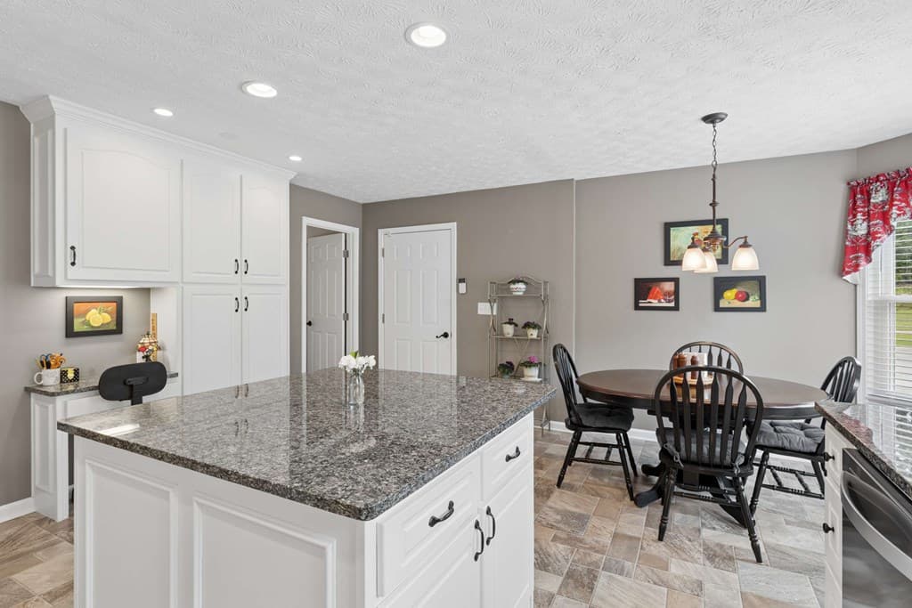 121 Chestnut Hill Drive, Canton GA 30114 - Photo