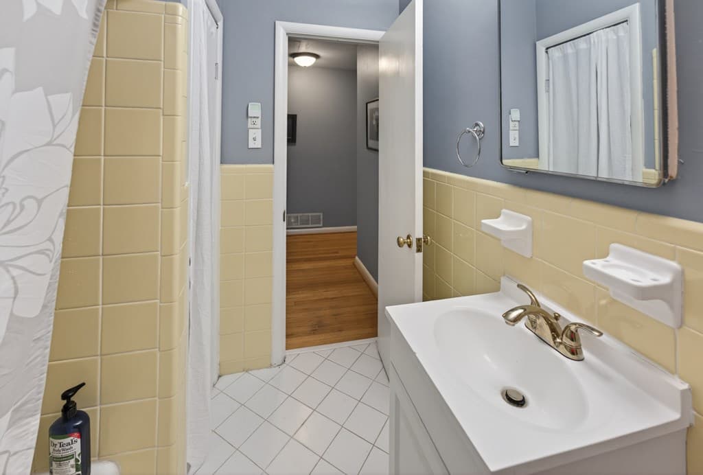 940 Chesterfield Drive, Marietta GA 30066 - Photo