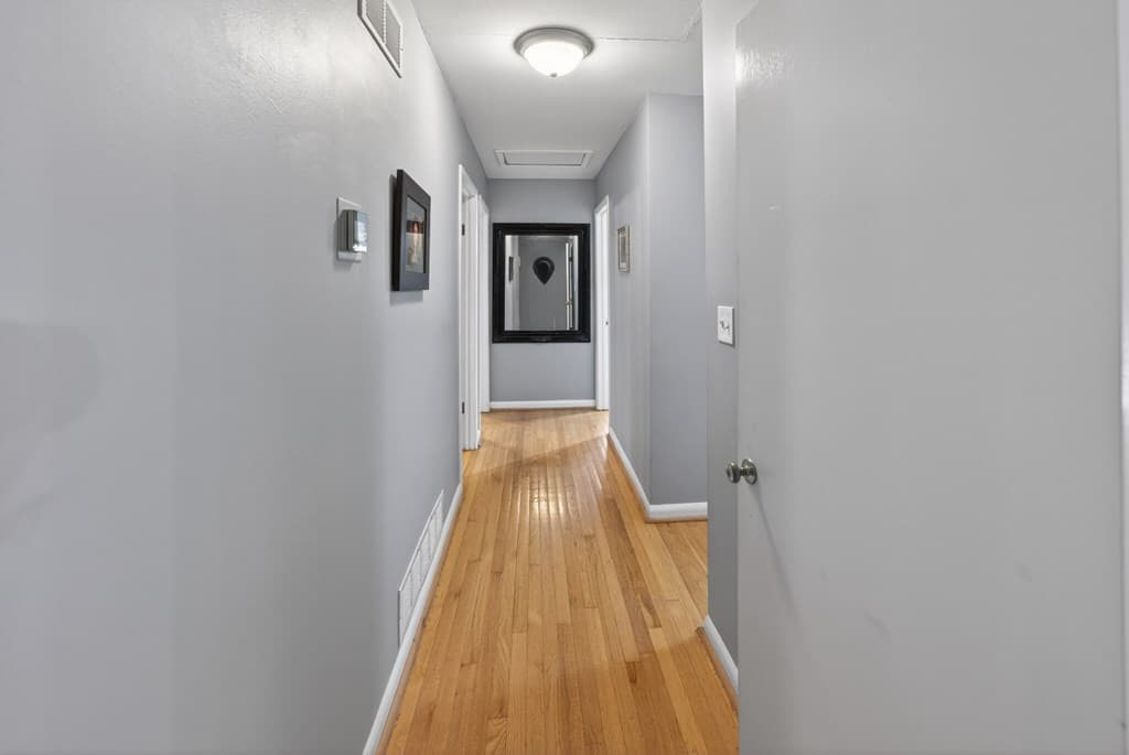 940 Chesterfield Drive, Marietta GA 30066 - Photo