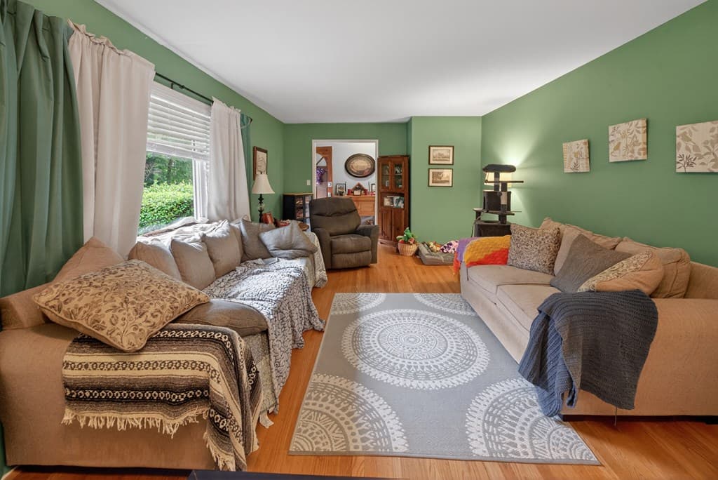 940 Chesterfield Drive, Marietta GA 30066 - Photo