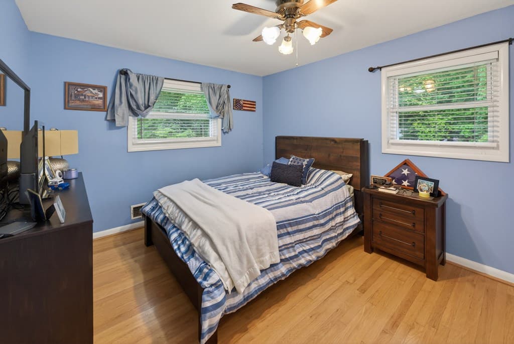 940 Chesterfield Drive, Marietta GA 30066 - Photo