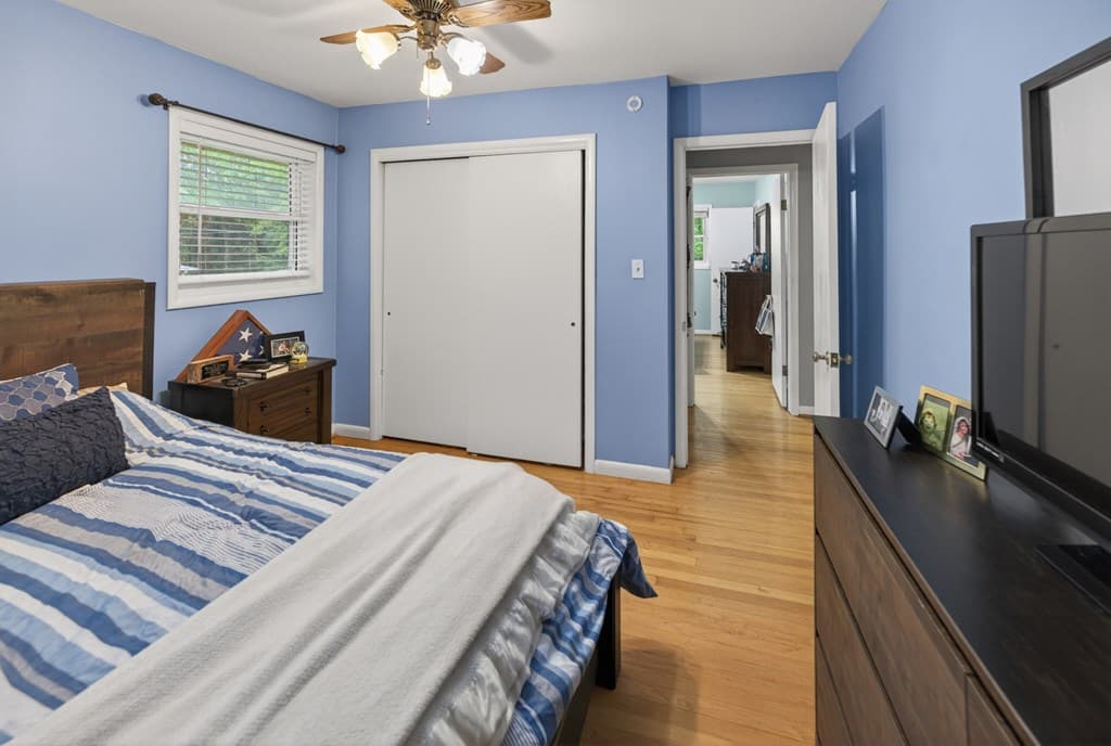 940 Chesterfield Drive, Marietta GA 30066 - Photo