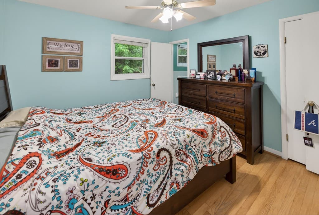 940 Chesterfield Drive, Marietta GA 30066 - Photo