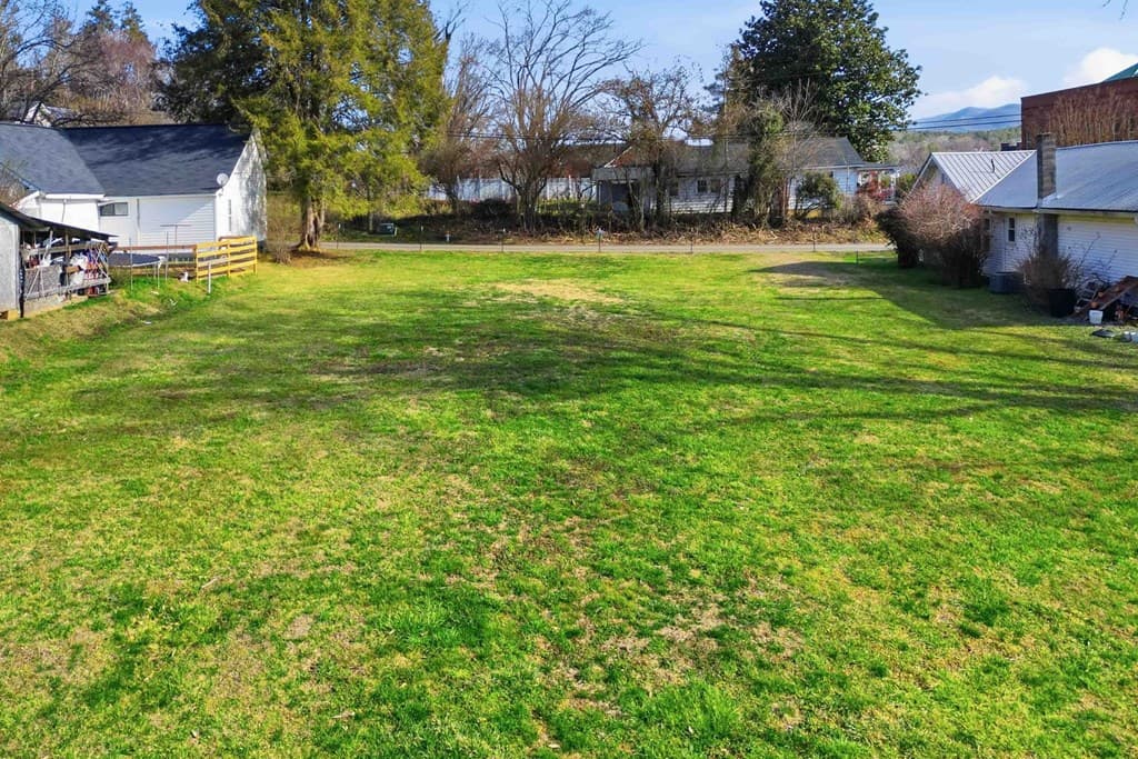 74 Spring Street, Ellijay GA 30540 - Photo