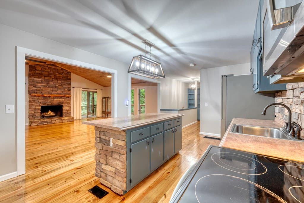 9 Mystic Court, Ellijay GA 30540 - Photo