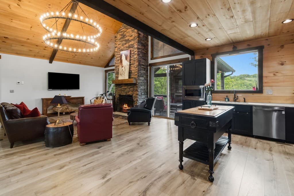 254 Leatherwood Mountain Road, Ellijay GA 30540 - Photo