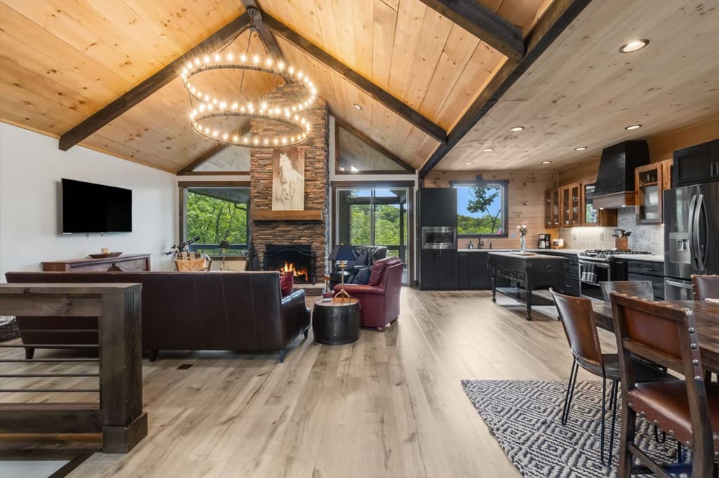 254 Leatherwood Mountain Road, Ellijay GA 30540 - Photo