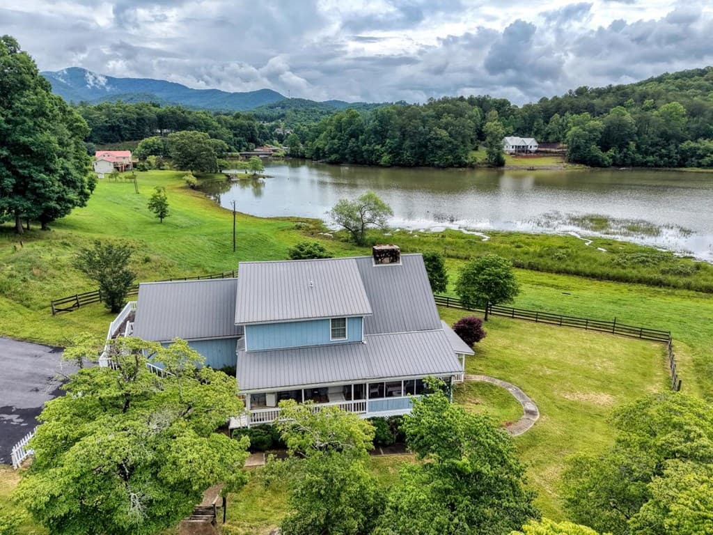 838 Tay Walk Way, Hiawassee GA 30546 - Photo