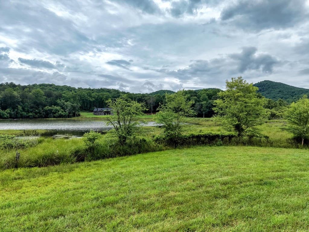 838 Tay Walk Way, Hiawassee GA 30546 - Photo