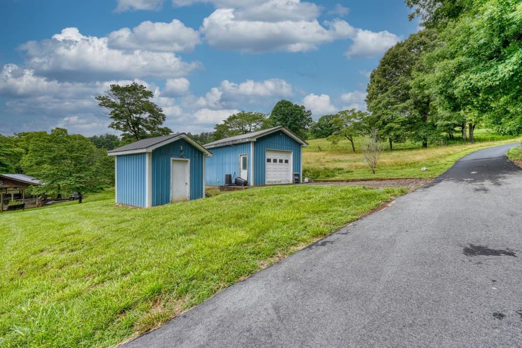 838 Tay Walk Way, Hiawassee GA 30546 - Photo