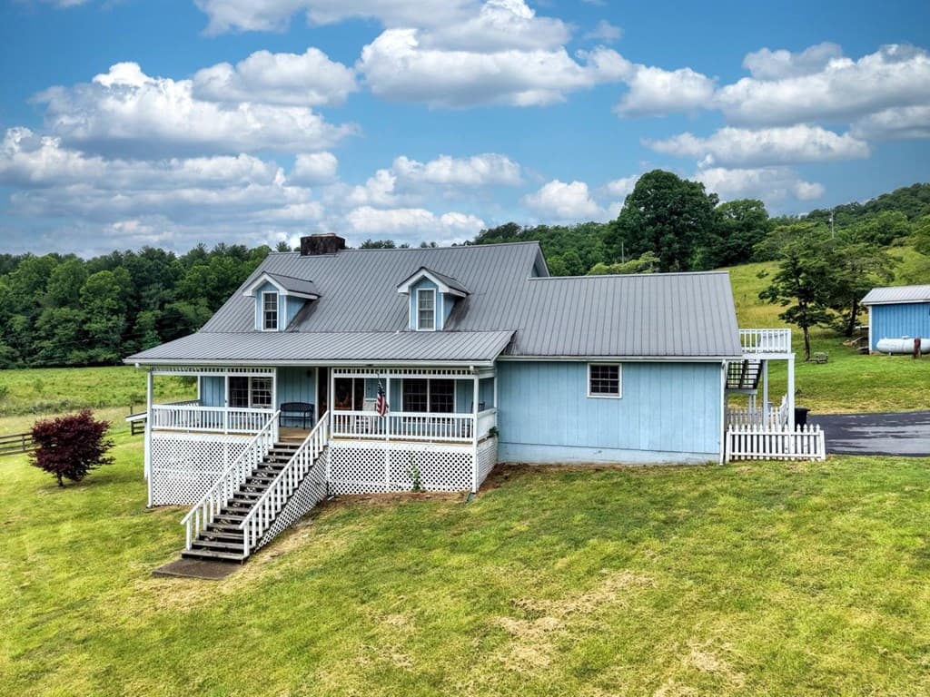 838 Tay Walk Way, Hiawassee GA 30546 - Photo