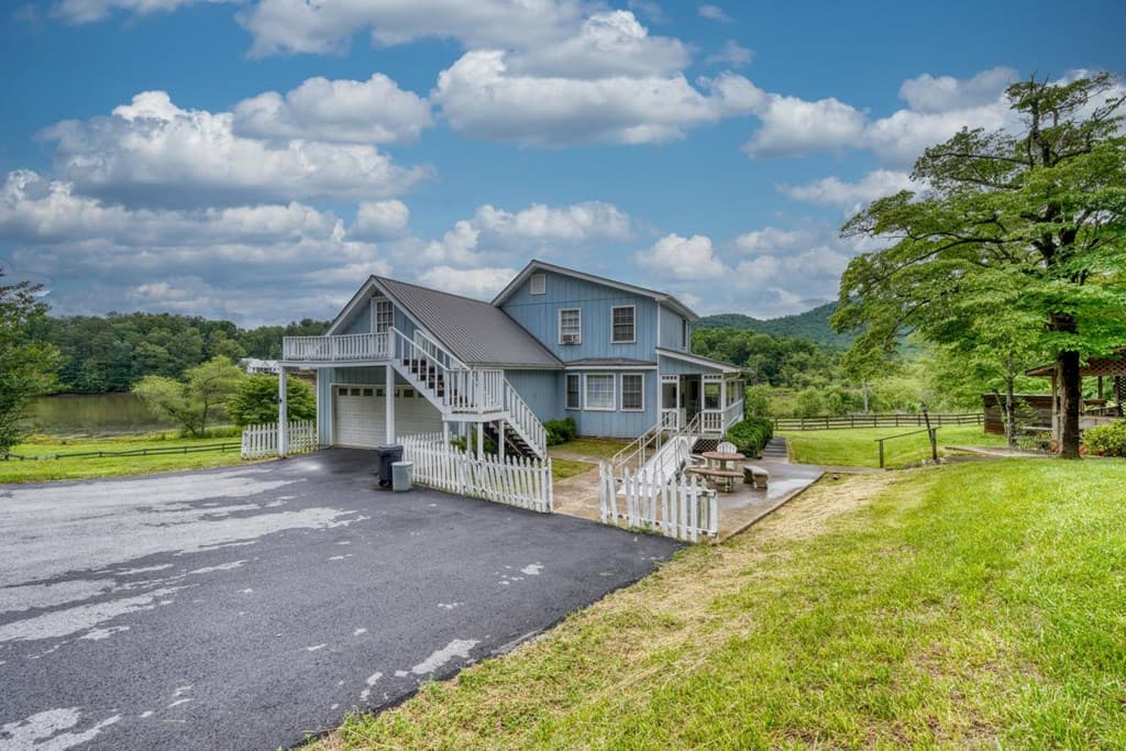 838 Tay Walk Way, Hiawassee GA 30546 - Photo
