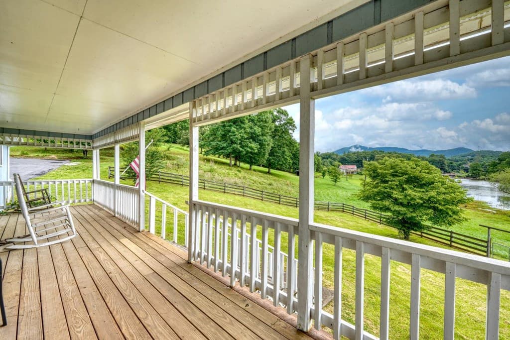 838 Tay Walk Way, Hiawassee GA 30546 - Photo