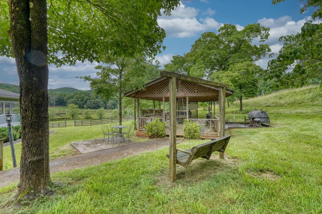 838 Tay Walk Way, Hiawassee GA 30546 - Photo