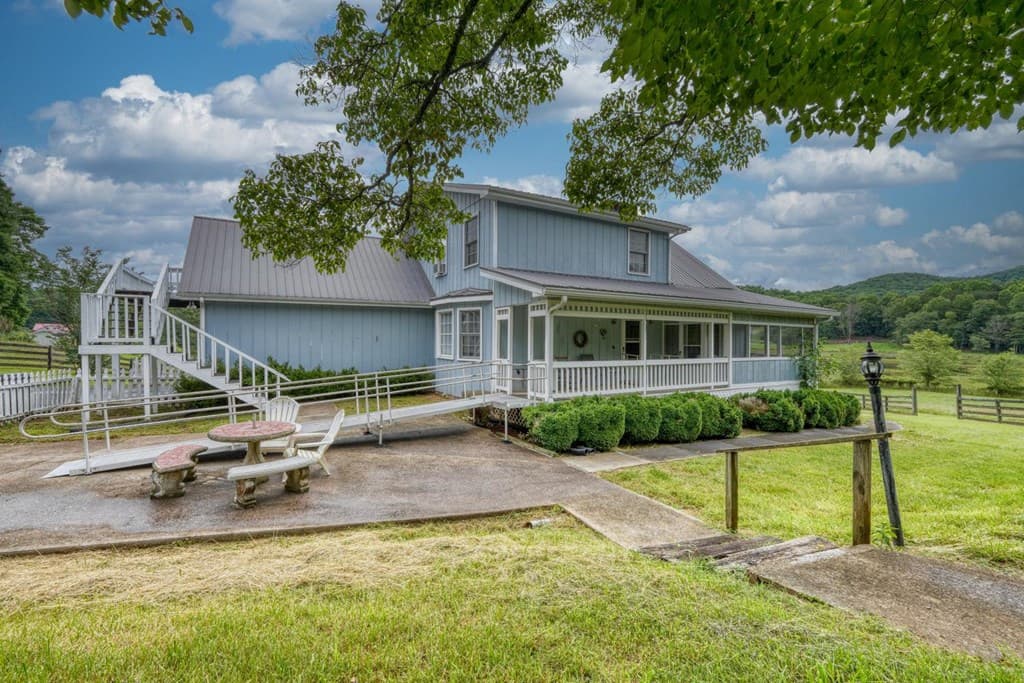 838 Tay Walk Way, Hiawassee GA 30546 - Photo
