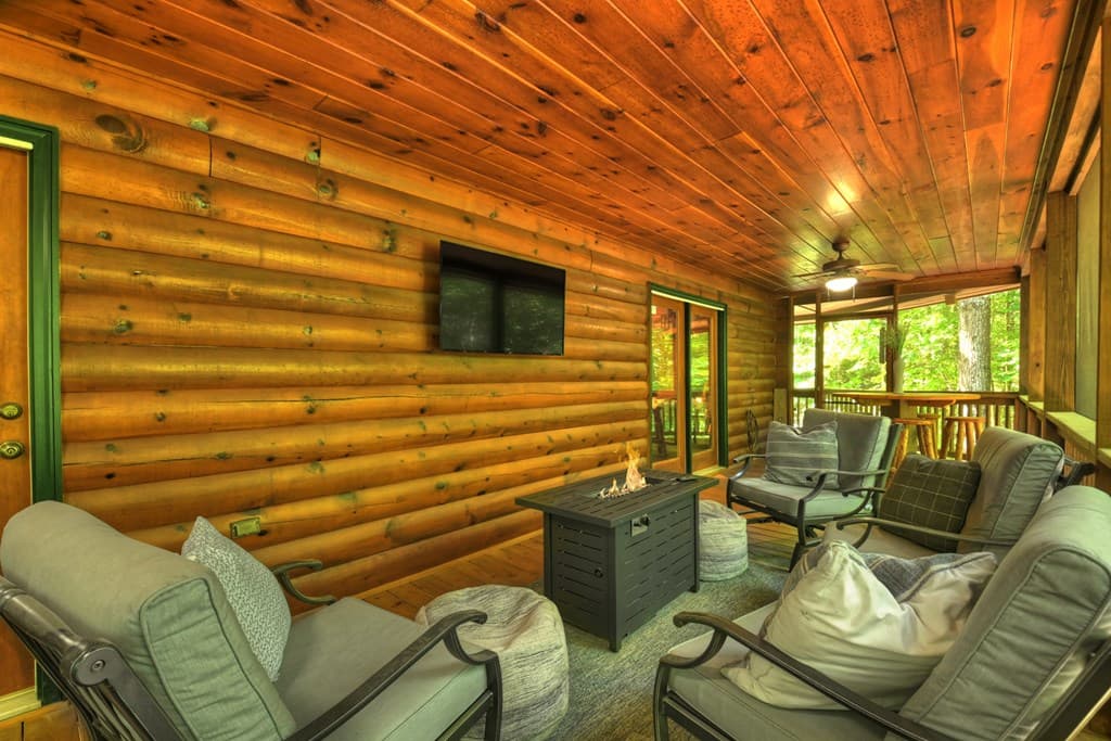 979 Cherokee Lane, Mccaysville GA 30555 - Photo