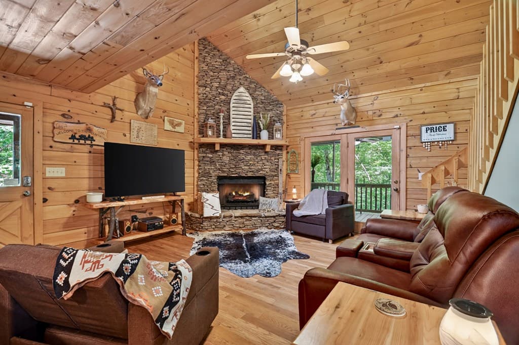 979 Cherokee Lane, Mccaysville GA 30555 - Photo