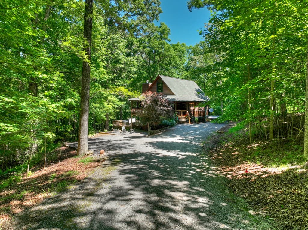 979 Cherokee Lane, Mccaysville GA 30555 - Photo