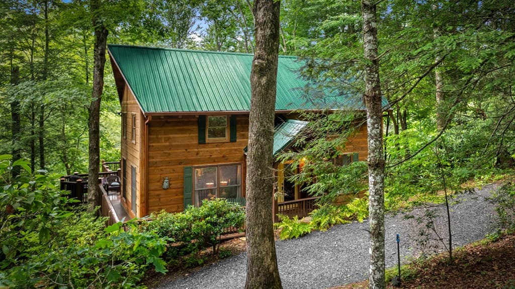 184 Fightingtown Drive, Blue Ridge GA 30513 - Photo