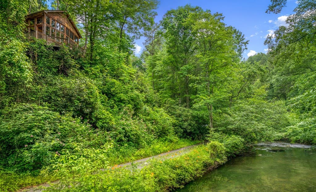 184 Fightingtown Drive, Blue Ridge GA 30513 - Photo