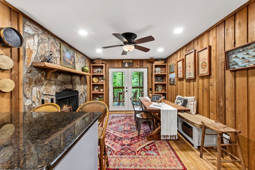 184 Fightingtown Drive, Blue Ridge GA 30513 - Photo