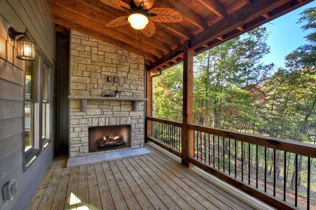382 Pocaset Drive, Ellijay GA 30540 - Photo