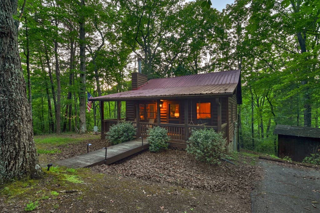 932 Granny Branch Drive, Blue Ridge GA 30513 - Photo