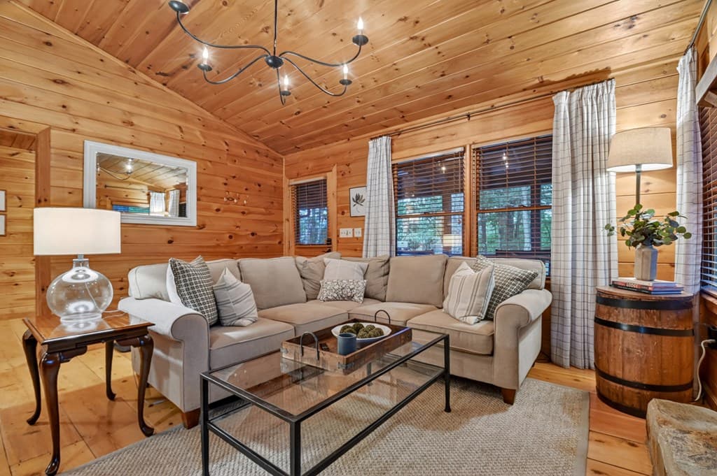 932 Granny Branch Drive, Blue Ridge GA 30513 - Photo