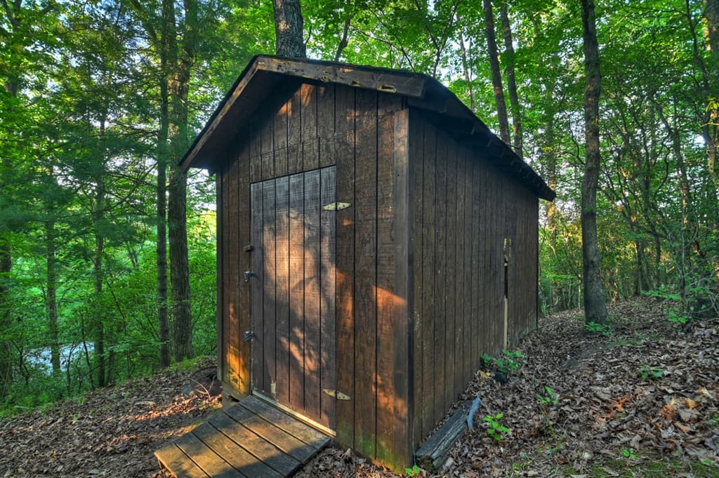 932 Granny Branch Drive, Blue Ridge GA 30513 - Photo