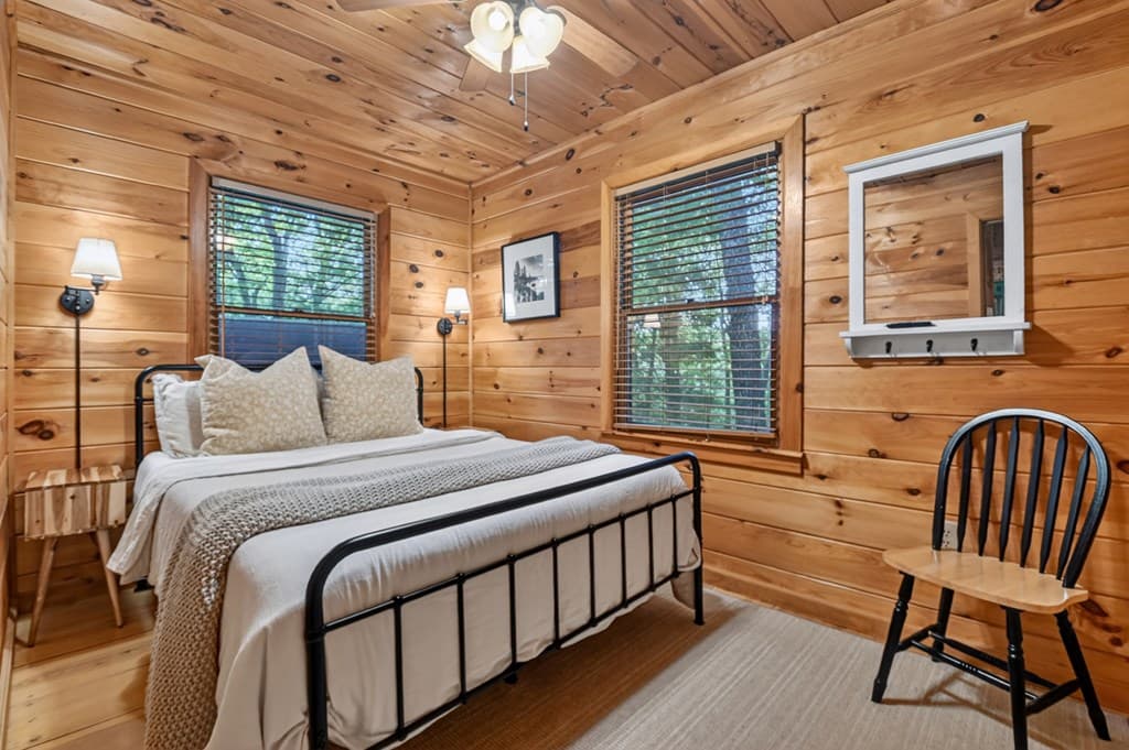 932 Granny Branch Drive, Blue Ridge GA 30513 - Photo