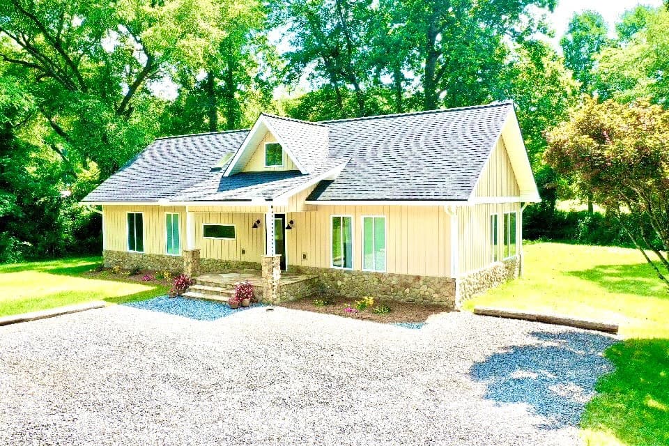 6389 Old Hwy 64 W, Warne NC 28909 - Photo