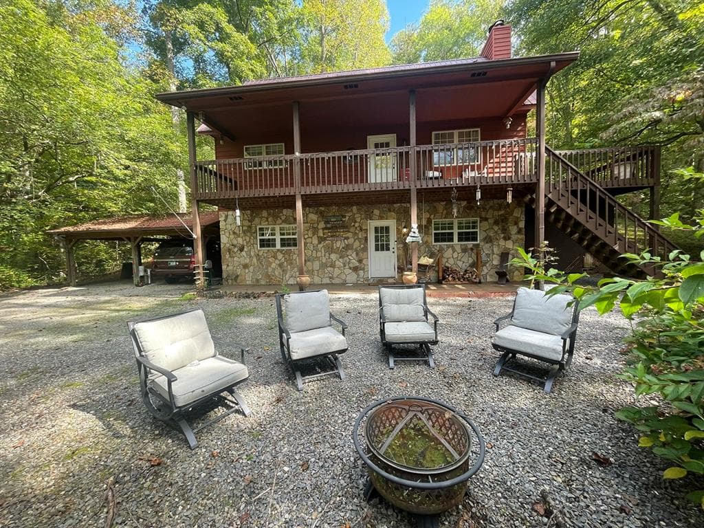 3333 Ellington Road, Hayesville NC 28904 - Photo