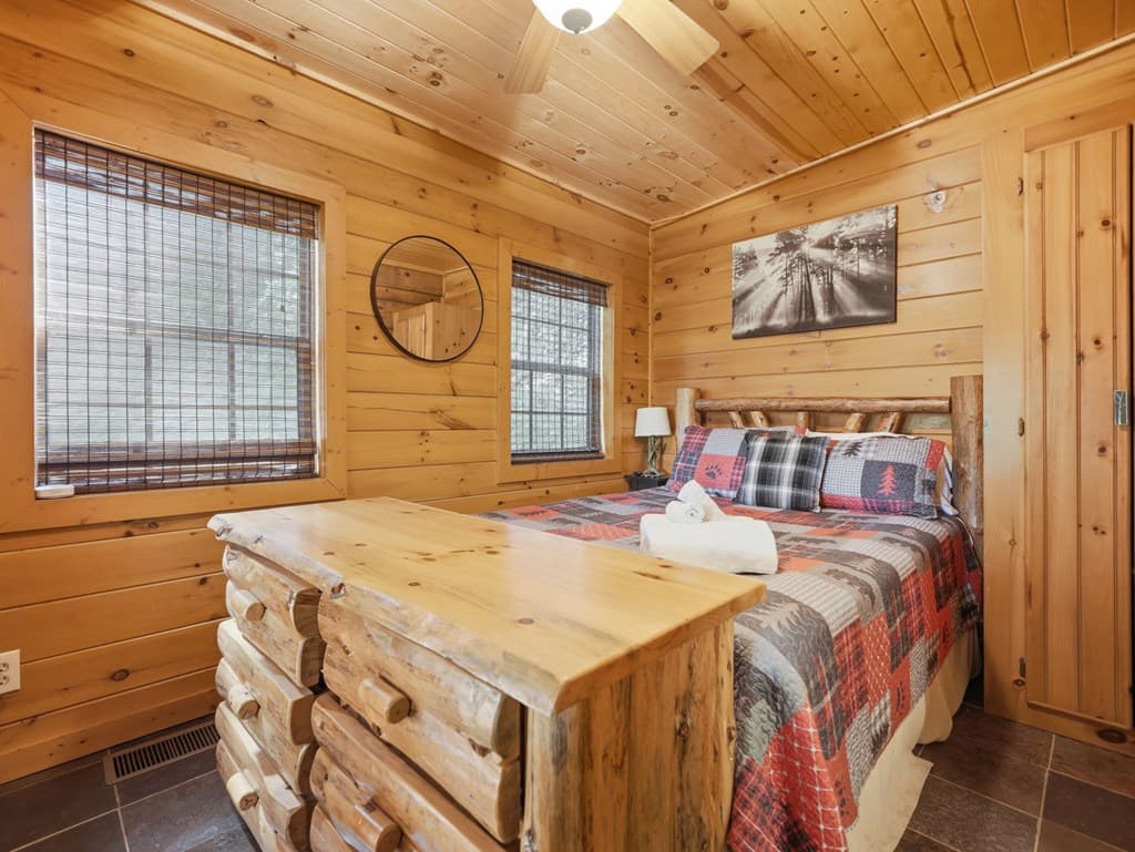 329 Laurel Ridge Drive, Blue Ridge GA 30513 - Photo