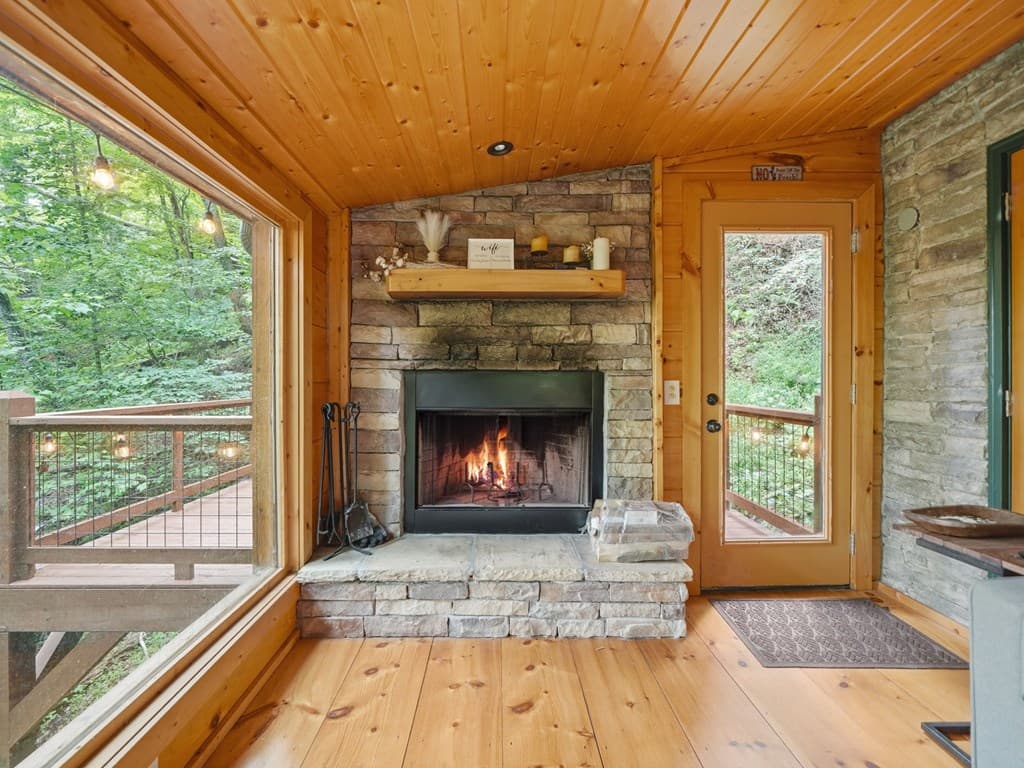 329 Laurel Ridge Drive, Blue Ridge GA 30513 - Photo
