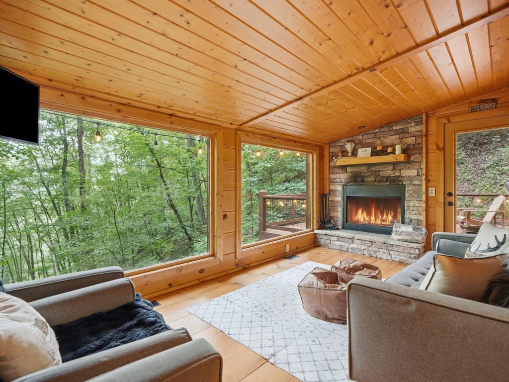 329 Laurel Ridge Drive, Blue Ridge GA 30513 - Photo