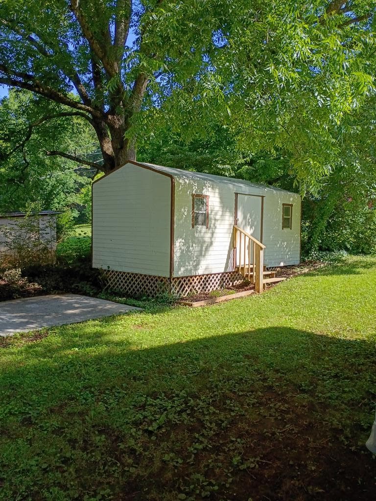 733 Bell Creek Road, Hiawassee GA 30546 - Photo