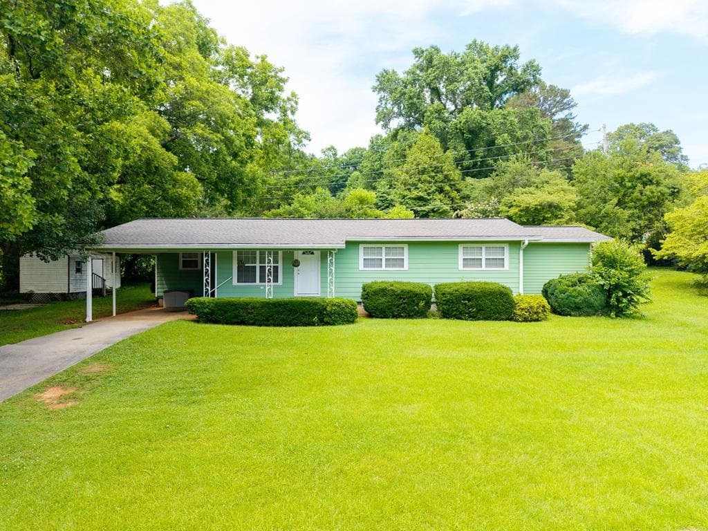 733 Bell Creek Road, Hiawassee GA 30546 - Primary photo