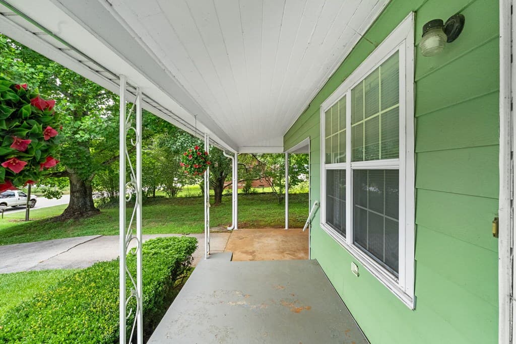 733 Bell Creek Road, Hiawassee GA 30546 - Photo