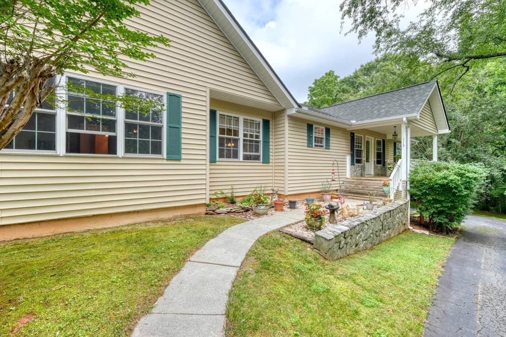 115 Ledge Lane, Blairsville GA 30512 - Photo
