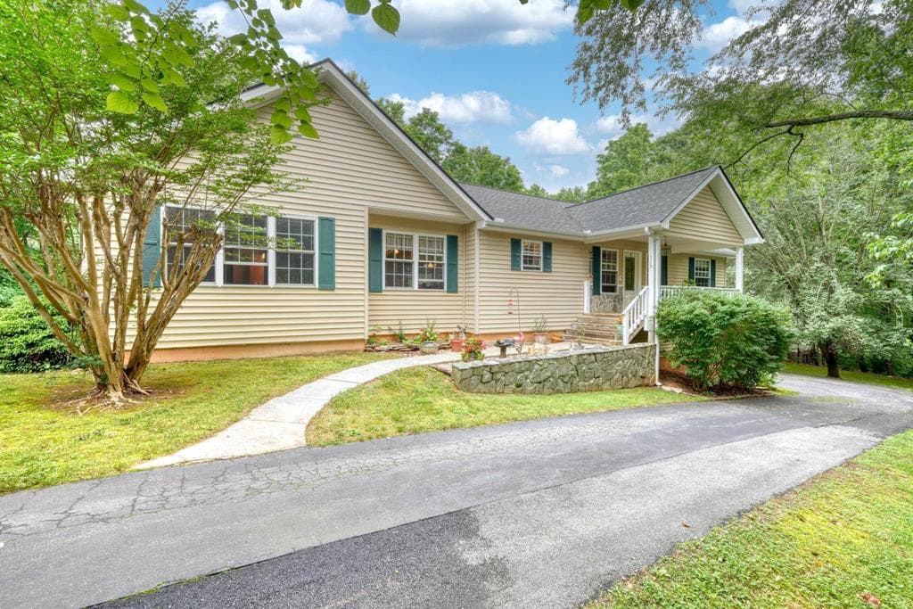 115 Ledge Lane, Blairsville GA 30512 - Primary photo