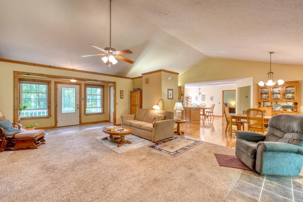 115 Ledge Lane, Blairsville GA 30512 - Photo