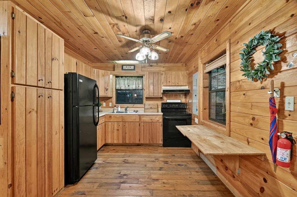 415 Walnut Mountain Road, Ellijay GA 30536 - Photo