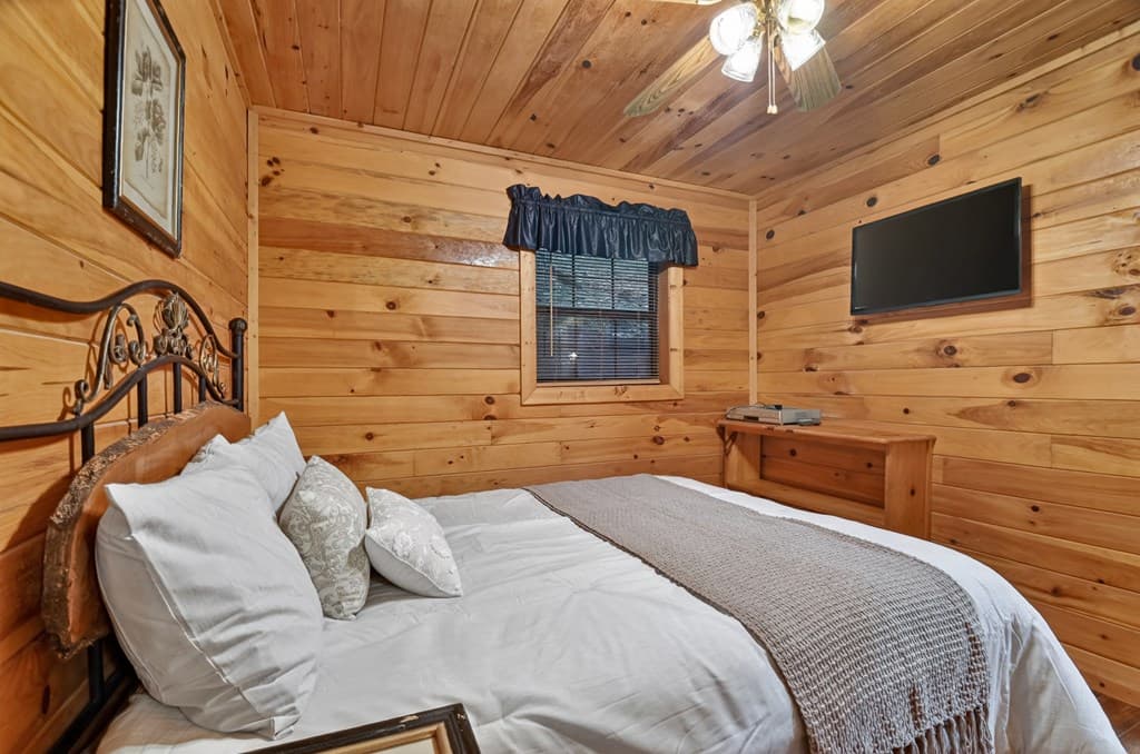 415 Walnut Mountain Road, Ellijay GA 30536 - Photo